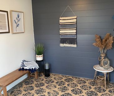 For Lease - 304 Elmview Gardens, Georgina, Ontario - Photo 2