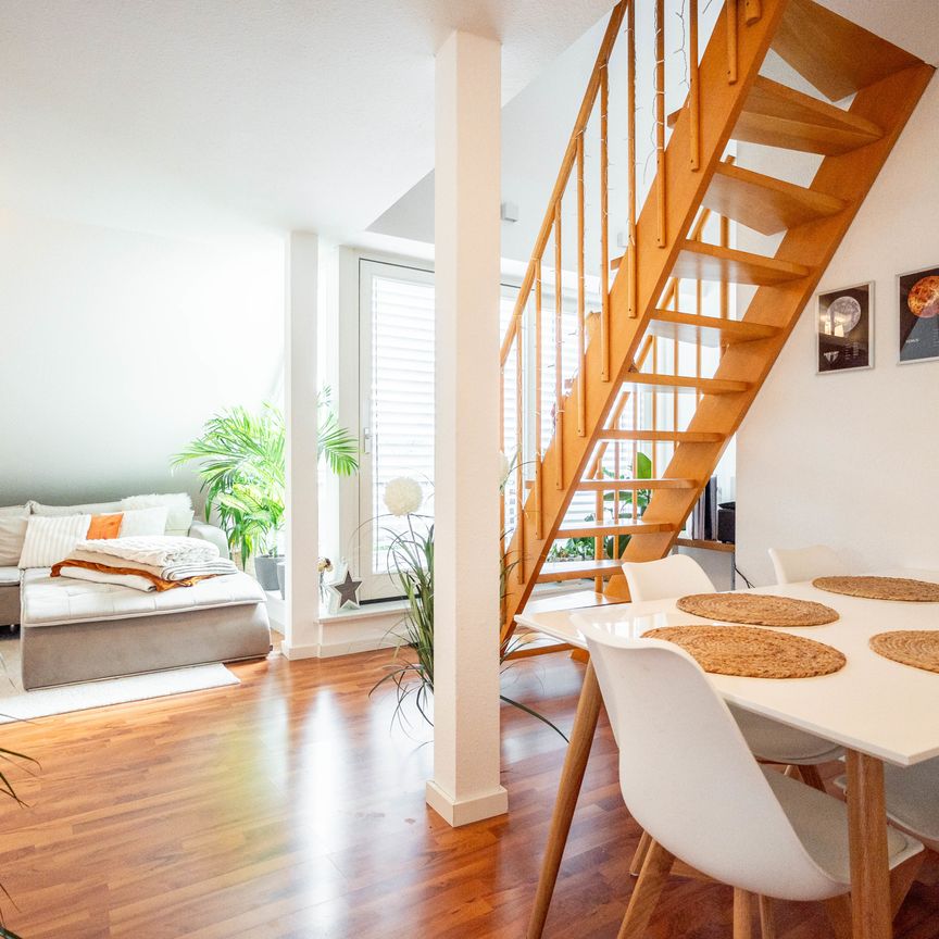 Tolle Maisonettewohnung mit Balkon, Einbauküche und Carport im schönen Bielefeld Heepen - Photo 1