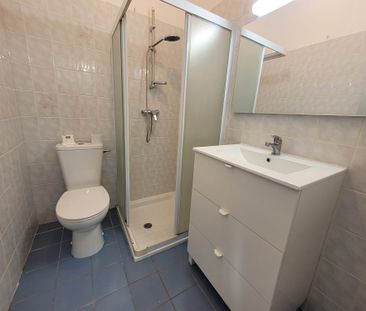 Location Maison 3 pièces 53m² ST JEAN D ANGELY 17400 - Photo 3