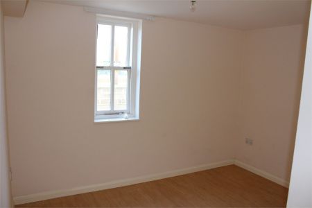 Kingston Court, Taunton - Photo 4