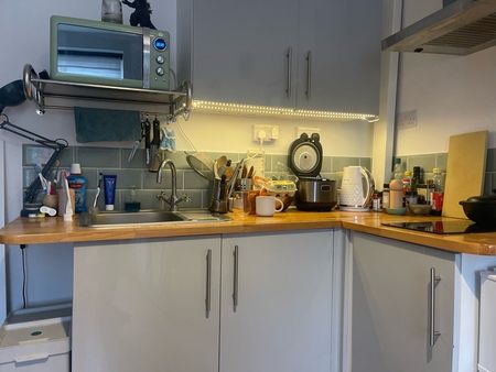 Studio Flat, Grafton Road, NW5 - Photo 3