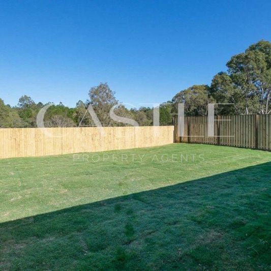 Executive Home In Ormeau, Four Beds, Two Living Areas, Study, Ducted Air, Huge Block - Photo 1