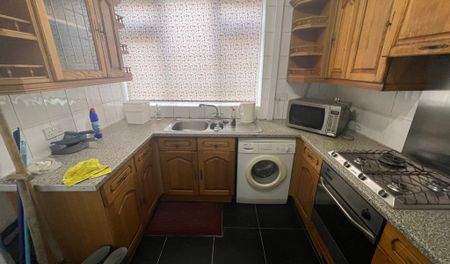 3 Bedroom House To Rent - Page Hall Road, Sheffield, S4 8GU - Photo 5