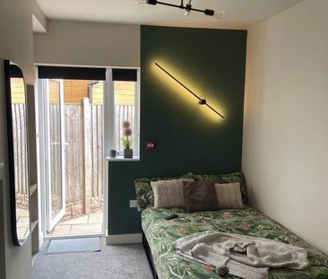 6 bedroom house to rent - Photo 5