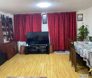 Plesman Way, Wallington, Surrey, SM6 - Photo 2