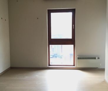 Instapklaar appartement met 2 slaapkamers te Genk Centrum - Photo 1