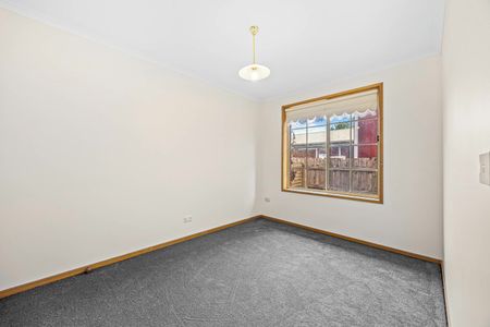 Family Home in Convenient Sebastopol Location - Photo 5