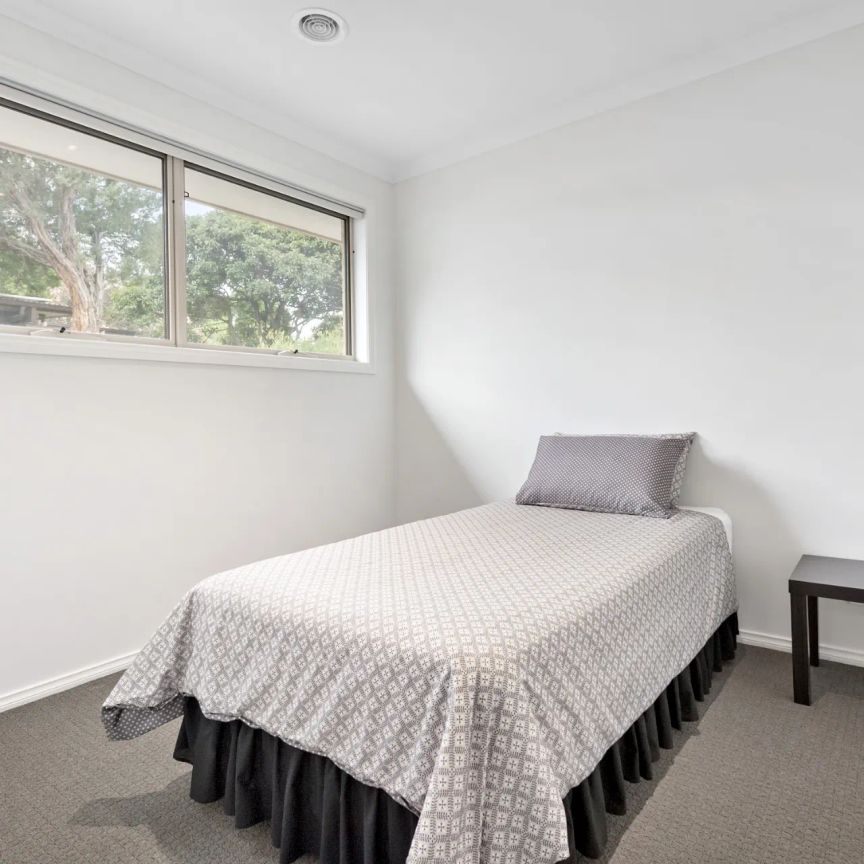 5 Clovelly Avenue, Rosebud. - Photo 1