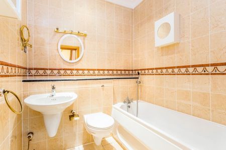 3 bedroom apartment to rent - Photo 5