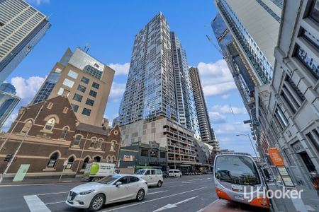 Stunning Two Bedroom Apartment in the heart of Melbourne CBD for lease! - Photo 2