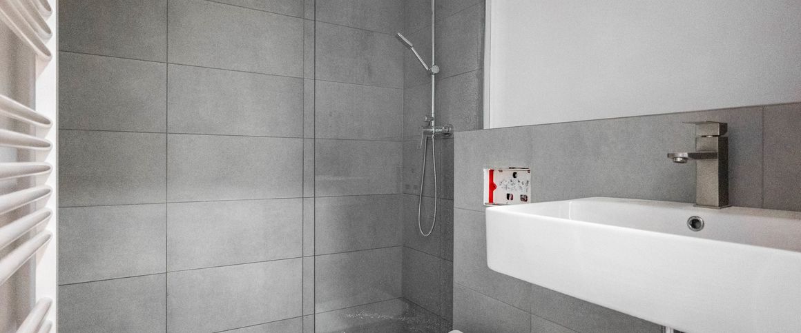 Top saniertes Appartement mit Einbauküche, Balkon & Fahrstuhl in ruhiger Lage von Bad Salzuflen - Foto 1