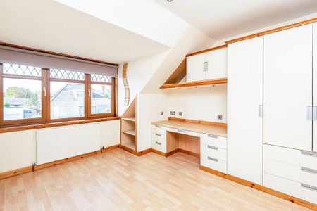 4 bedroom semi-detached house to rent - Photo 5