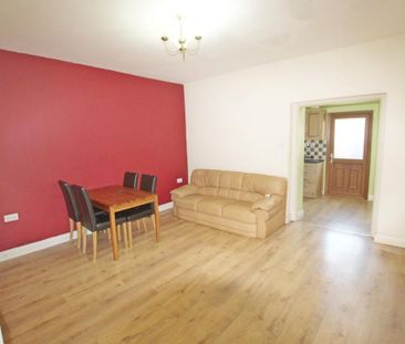 4 bedroom terraced house to rent - Photo 1