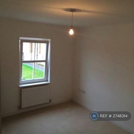 1 bedroom in a flat share to rent - Photo 4