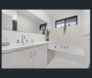 Low Maintenance Luxury - Photo 5