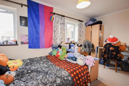 5 bedroom private hall to rent - Photo 2