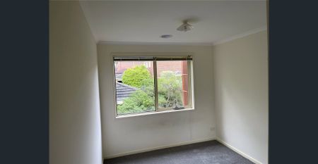 Balwyn Gardens: Three Bedroom House Close to Everything! - Photo 4