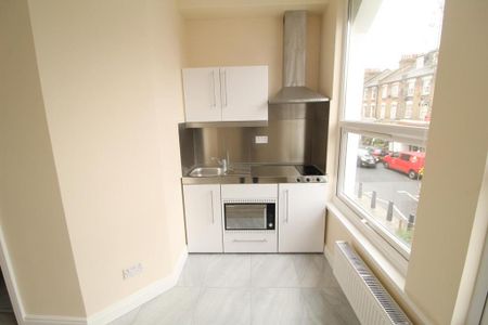 1 bedroom flat to rent - Photo 4