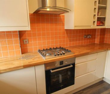 3 bedroom terraced house to rent - Photo 5