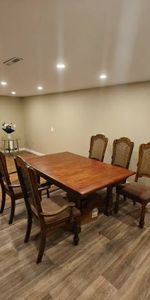 Convenient 2 Bedroom 2 Bathroom Walkout Basement in NW Thorncliffe - Photo 3