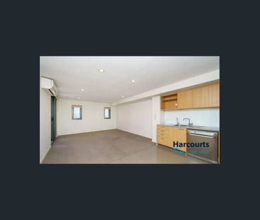 Stylish Apartment in the Heart of East Perth - Photo 2