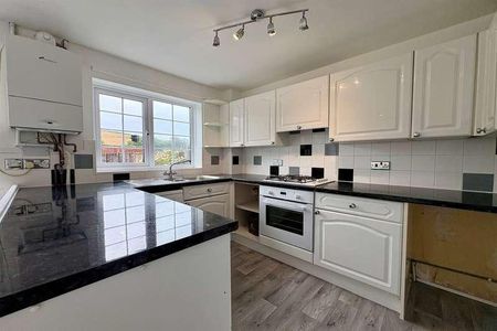 Charmouth, DT6 - Photo 5