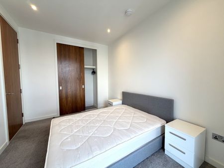 Lightbox Blue, Media City Uk, Salford Quays, M50 - Photo 3