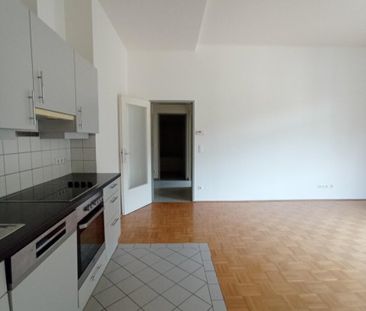 Großzügige 3-Zimmer-Wohnung mit Balkon, Lift und Parkplatz – 76,56 ... - Foto 3