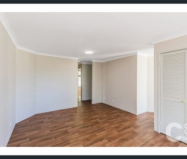 Spacious 4x2 in Leda - Great Central Location! - Photo 6