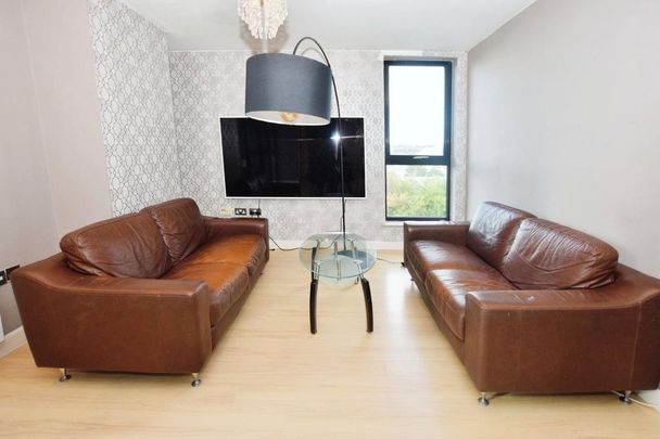 2 bedroom flat to rent - Photo 1