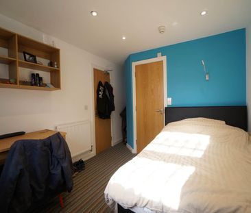 Flat 50 Holyhead Road - Photo 2