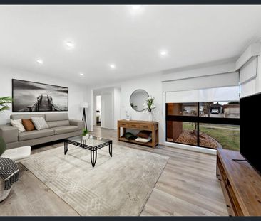 UPDATED AND READY TO MOVE IN! - Photo 3