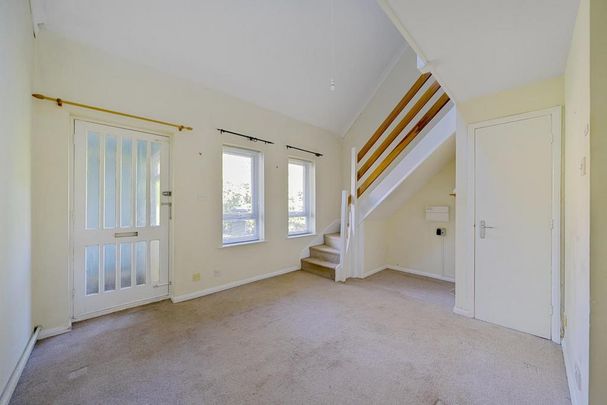 1 bedroom semi-detached house to rent - Photo 1