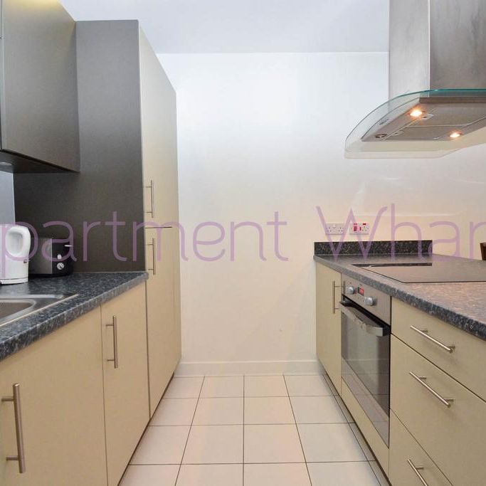 1 bedroom in a flat share to rent - Photo 1