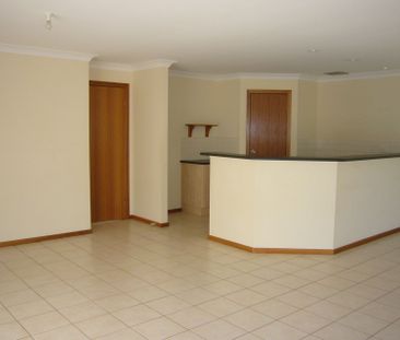 Spacious Courtyard Living Minutes from the Beach - Photo 3