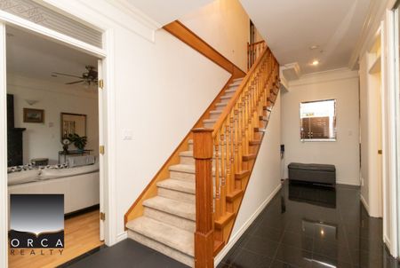 458 East 50th Avenue, Vancouver (UPPER LEVEL) - Photo 4