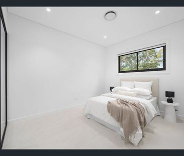 Brand New Luxury Duplex with Stunning Outdoor Entertaining! - Photo 4