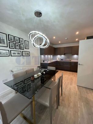 Cantwell house, 3-13 shipbuilding way, E13 - Photo 1