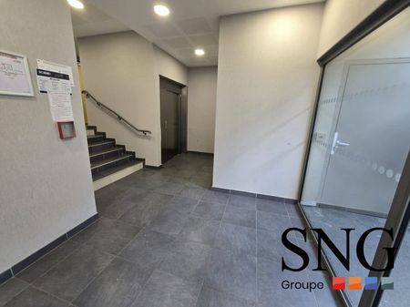 T2 AVEC TERRASSE + PARKING - Photo 3