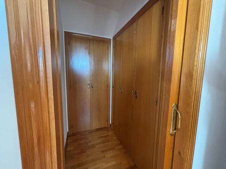 4 bedroom luxury penthouse for rent in Valencia - Photo 3