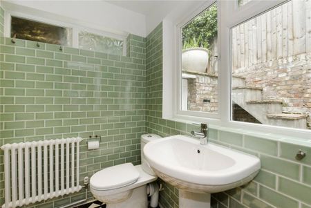 2 bedroom terraced house to rent - Photo 4