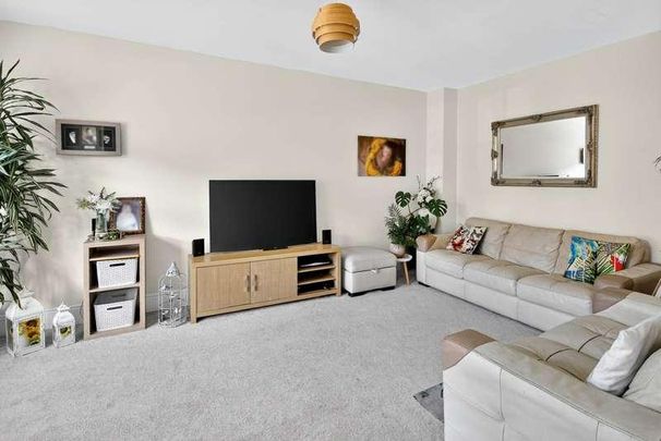 Goldcrest Road, Bracknell, RG12 - Photo 1