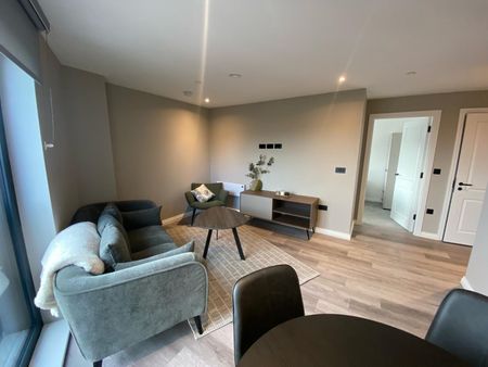 Whitehall Road, Leeds - Photo 2