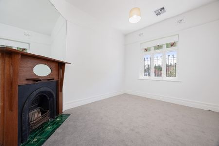 88 Station Street, Carlton VIC 3053 - House For Rent | Domain - Photo 3
