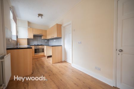 2 bed terraced house to rent in Stanley Road, Stoke-on-Trent, Staffordshire - Photo 5