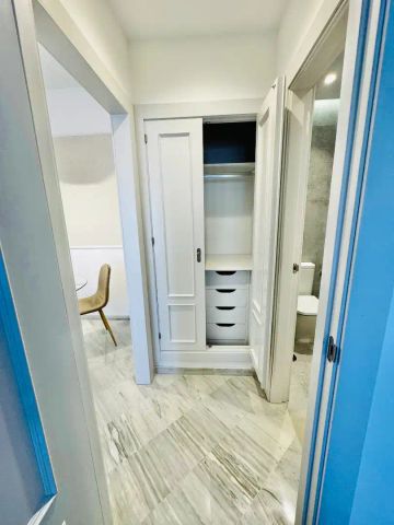 Apartamento de alquiler en Calle Gran Vía de Colón, Centro - Sagrario - Photo 4