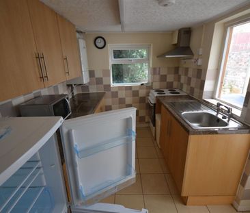 3 bedroom House To Let - Photo 5