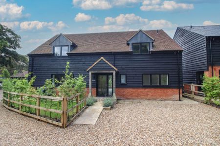 Roughwood Lane, Chorleywood, HP8 - Photo 2