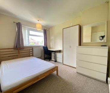 3 bedroom semi-detached house to rent - Photo 6