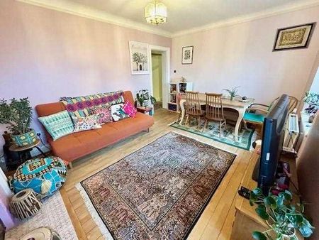 3 bedroom apartment to rent - Photo 2